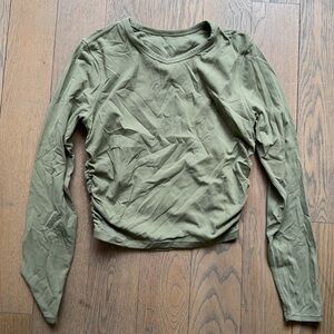 Lululemon green longsleeve cinched side crop top